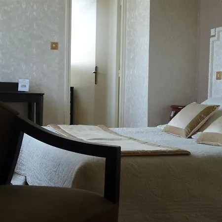 Chateau De La Rapee Rest. La Pommeraie 3*